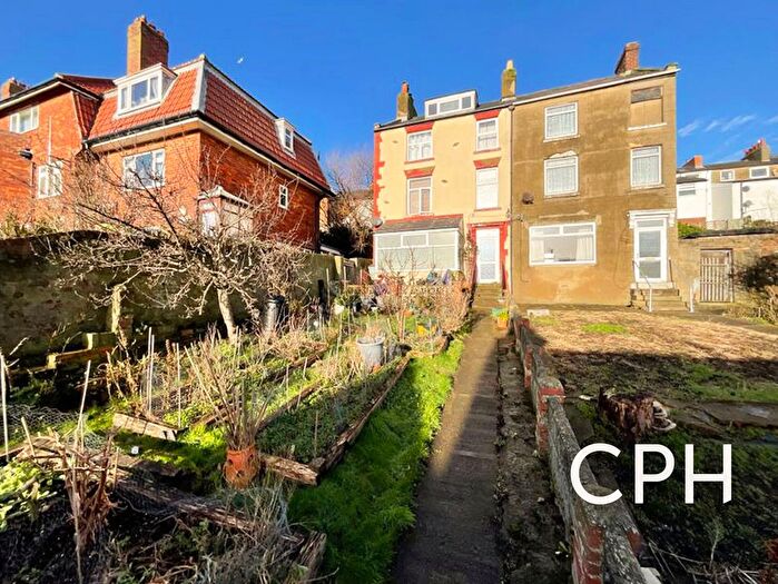 5 Bedroom Semi Detached House For Sale In Longwestgate, Scarborough, YO11