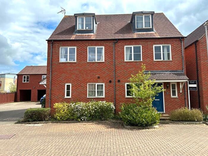 3 Bedroom Semi-Detached House To Rent In Churston, Broughton, MK10