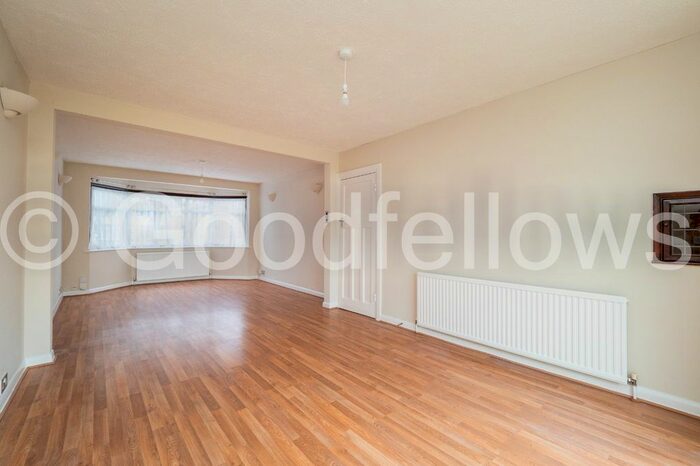 3 Bedroom Detached House To Rent In Sutton Common Road, Sutton, Surrey, SM3