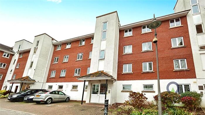 2 Bedroom Flat To Rent In Chantry Close, London, SE2