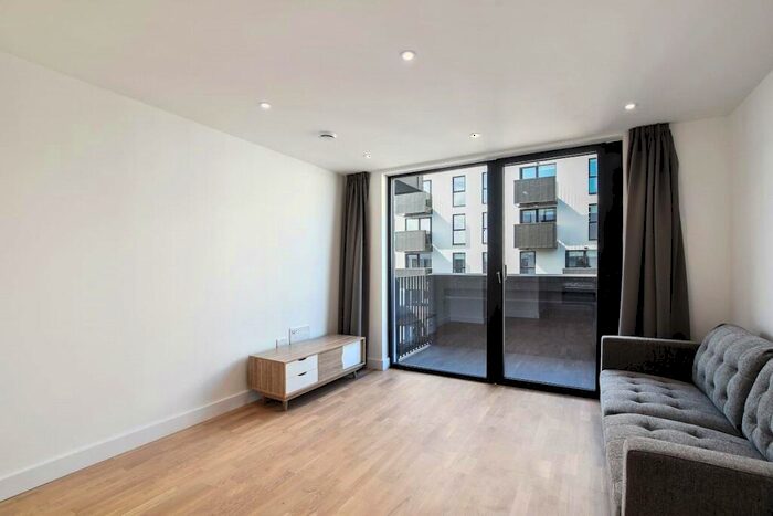 1 Bedroom Apartment To Rent In Burgess Springs, Chelmsford, CM1