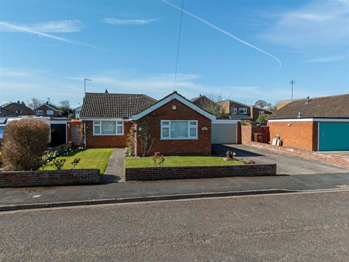3 Bedroom Detached Bungalow For Sale In Corfe Close, Aylesbury, HP21