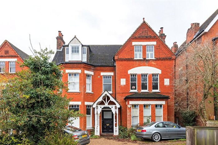 3 Bedroom Flat For Sale In Mowbray Road, Crystal Palace, London, SE19