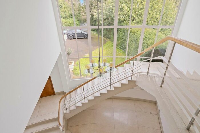 6 Bedroom Country House To Rent In St. Anns Hill Road, Chertsey, KT16