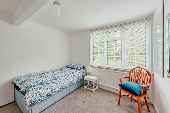 5 Bedroom Detached House For Sale In Holtye Road, East Grinstead, RH19