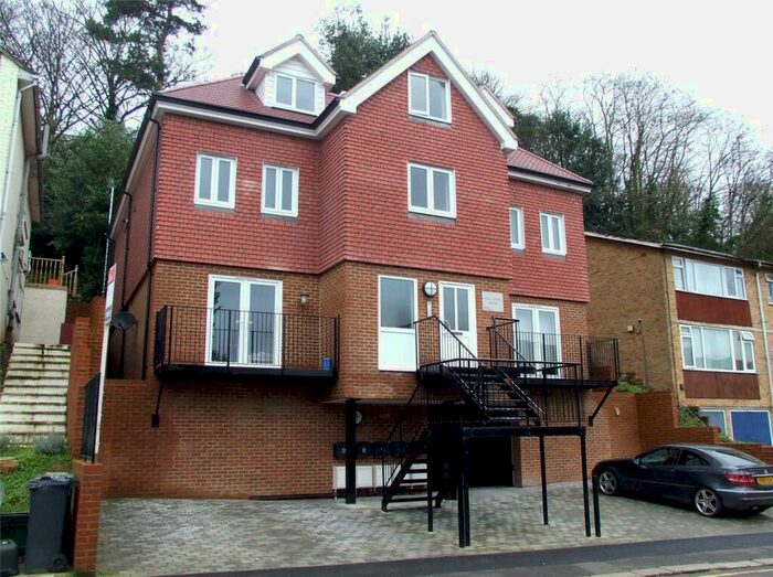 2 Bedroom Apartment To Rent In Garlands Road, Redhill, Surrey, RH1