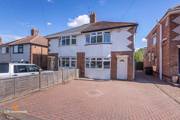 3 Bedroom Semi-Detached House For Sale In Fenwick Drive, Hillmorton, Rugby, Warwickshire, CV21