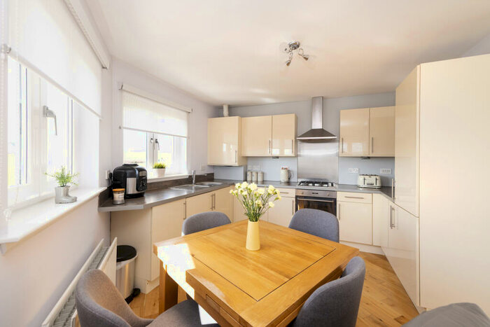 2 Bedroom Flat For Sale In F South Chesters Gardens, Bonnyrigg, EH19