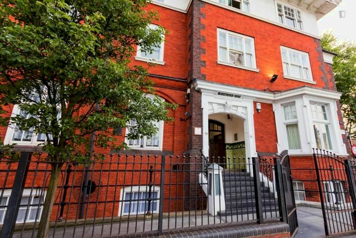 Studio To Rent In Fulham Palace Road, Hammersmith, London, W6