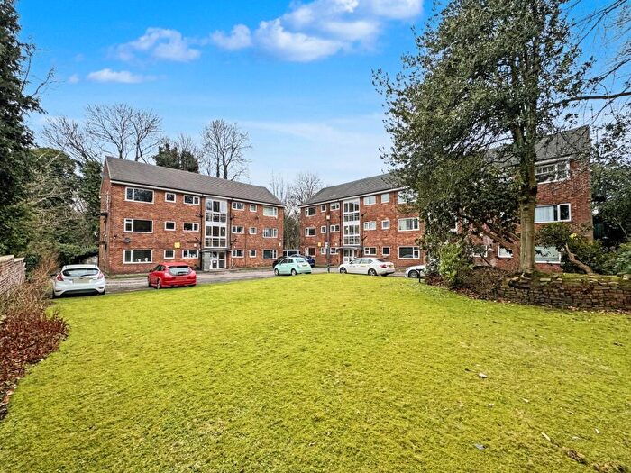 2 Bedroom Flat For Sale In St. Anns Road, Prestwich, M25