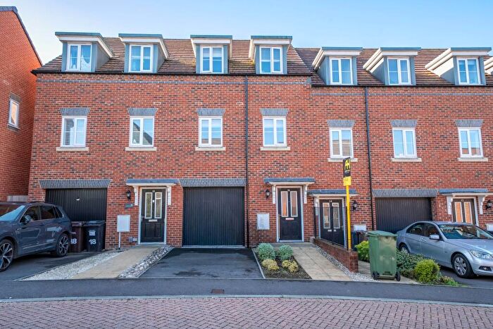 3 Bedroom Terraced House For Sale In Heathcote Road, Picket Piece, SP11