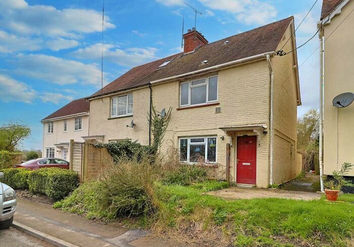 3 Bedroom Semi-Detached House For Sale In West Bourton Road, Bourton, Gillingham, Dorset, SP8