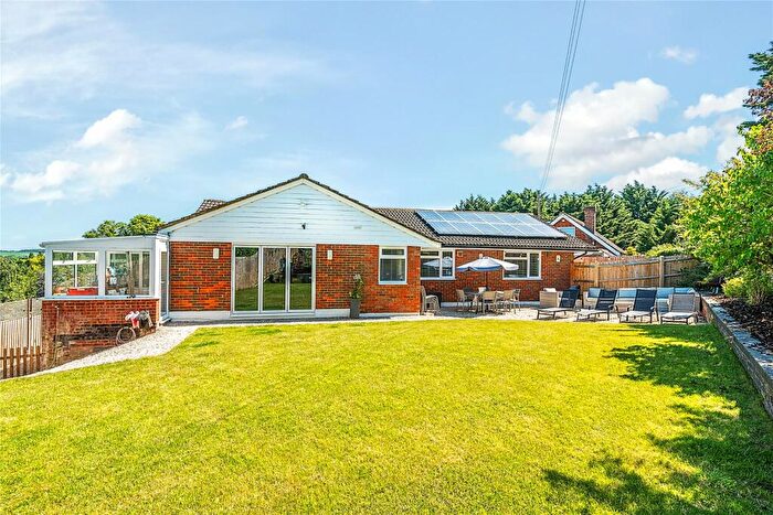 4 Bedroom Detached House For Sale In Sewell Lane, Chalkhill, Dunstable, Bedfordshire, LU6