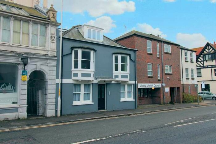 2 Bedroom Flat To Rent In Sandgate High Street, Sandgate, CT20