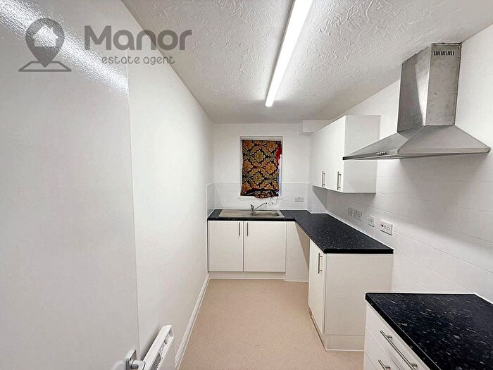 2 Bedroom Flat To Rent In Rose Court, Bluebell Way, Ilford, IG1
