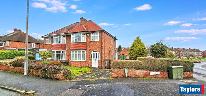 3 Bedroom Semi-Detached House For Sale In York Crescent, Wollaston, Stourbridge, DY8