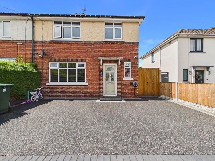 3 Bedroom Semi-Detached House For Sale In Thompson Avenue, Ormskirk, L39