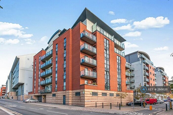 2 Bedroom Flat To Rent In Johnston Court, London, E10