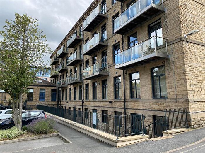 2 Bedroom Apartment To Rent In Salts Mill Road, Shipley, BD17