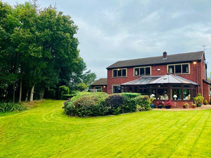 5 Bedroom House To Rent In Dove Cote, Chorley, PR6