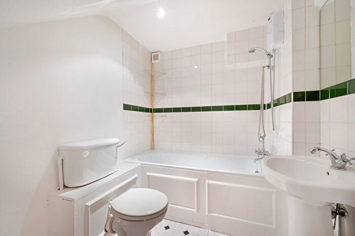 1 Bedroom Flat To Rent In Finborough Road, London, SW10