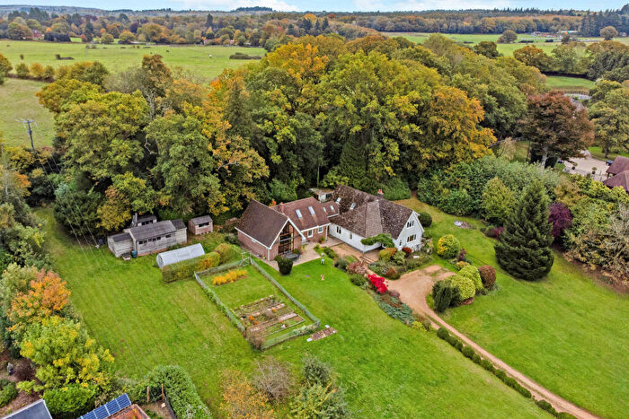 4 Bedroom Detached House For Sale In Reeds Lane, Liss, GU33