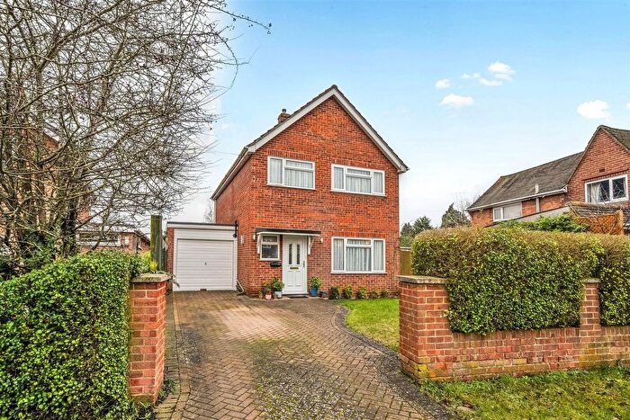 3 Bedroom Detached House For Sale In Copse Avenue, Caversham, Reading, RG4