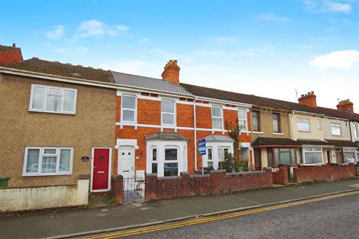 3 Bedroom Terraced House For Sale In Ferndale Road, Gorse Hill, Swindon, SN2