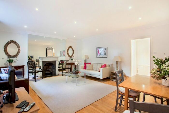 2 Bedroom Flat To Rent In Lansdowne Crescent, London, W11