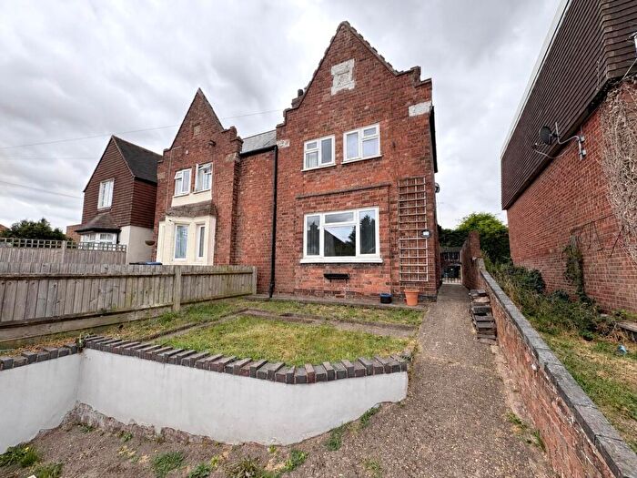2 Bedroom Cottage To Rent In Heathcote Road, Leamington Spa, CV31