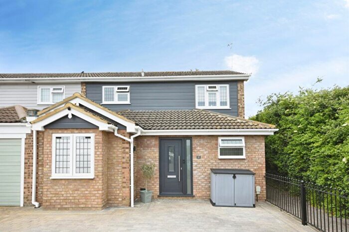 4 Bedroom Semi-Detached House For Sale In Jericho Place, Blackmore, Ingatestone, CM4