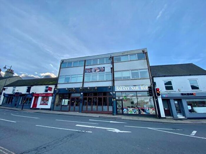 2 Bedroom Flat To Rent In High Street, SG18