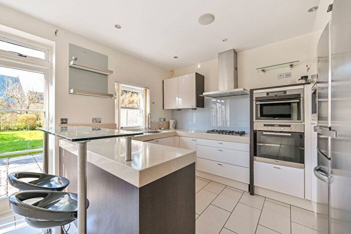 4 Bedroom Terraced House For Sale In Bridgeman Drive, Windsor, SL4