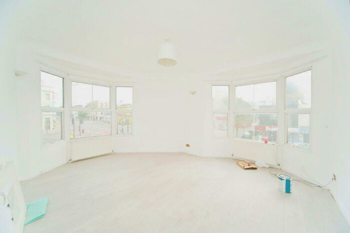 3 Bedroom Flat To Rent In Lewes Road, BN1