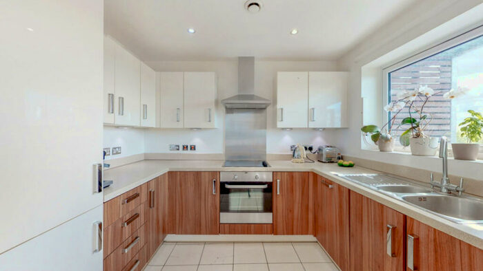 1 Bedroom Flat For Sale In Leyton Green Road, London, E10