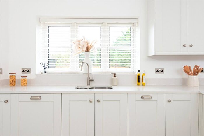 4 Bedroom Detached House For Sale In New Road, Dinton, Aylesbury, Buckinghamshire, HP17