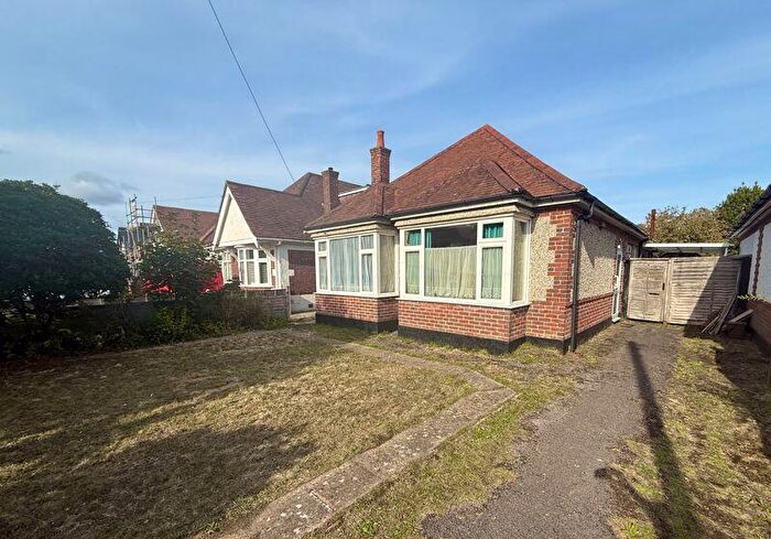 2 Bedroom Detached Bungalow For Sale In Saxonbury Road, Tuckton, Bournemouth, BH6