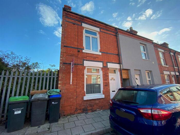 3 Bedroom End Of Terrace House To Rent In Belvoir Street, Hucknall, Nottingham, NG15