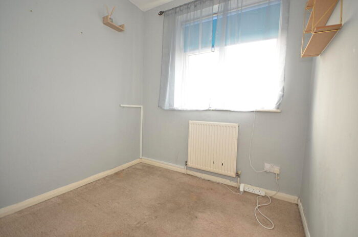 3 Bedroom Semi-Detached House For Sale In RIngstead, NN14