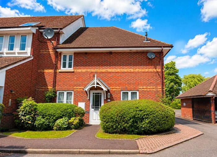 2 Bedroom Maisonette For Sale In Tabors Court, Shenfield, Brentwood, CM15