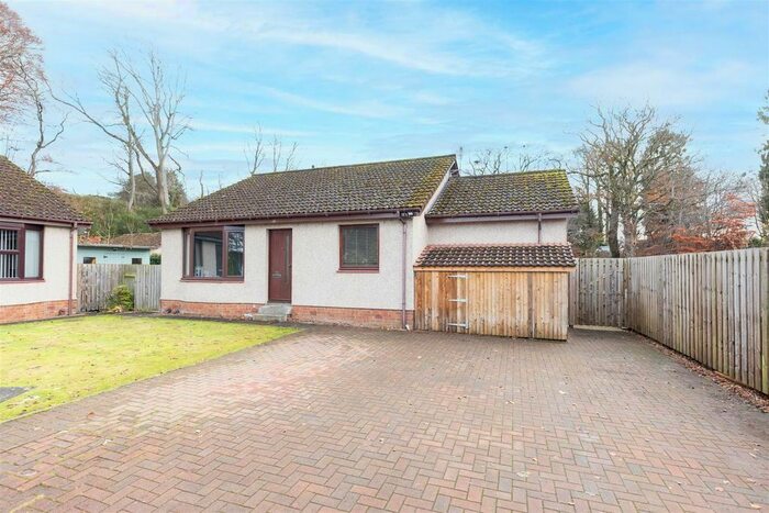 3 Bedroom Detached Bungalow For Sale In Lochty Park, Almondbank, Perth, PH1