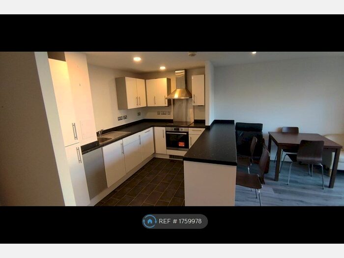 2 Bedroom Flat To Rent In Heathfield Court, London, E3