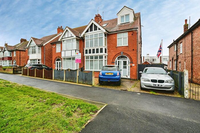 5 Bedroom Semi Detached House For Sale In Park Avenue, Skegness, PE25