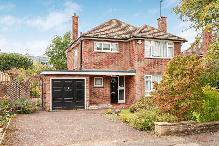 3 Bedroom Detached House For Sale In Tormead Road, Guildford, GU1