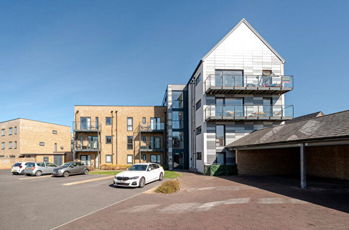 2 Bedroom Apartment For Sale In Crossbill Way, Newhall, Harlow, Essex, CM17
