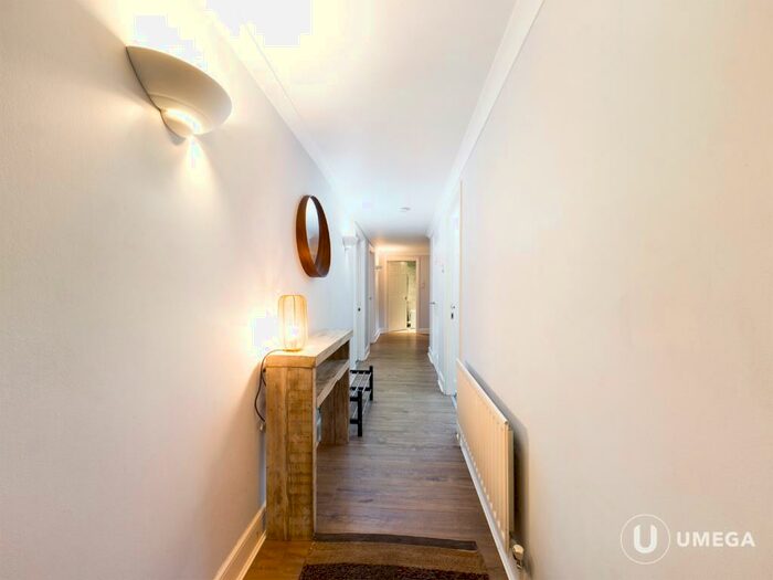 3 Bedroom Flat To Rent In Ann Terrace, Meadowbank, Edinburgh, EH8