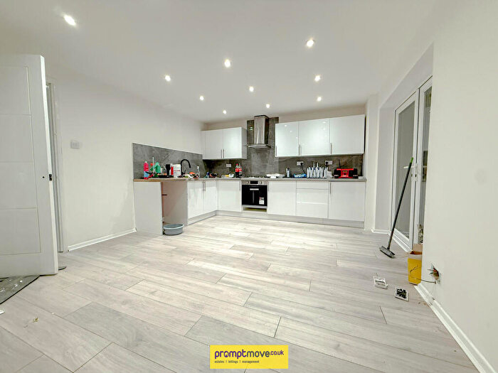 5 Bedroom End Of Terrace House To Rent In Copenhagen Close Luton, LU3