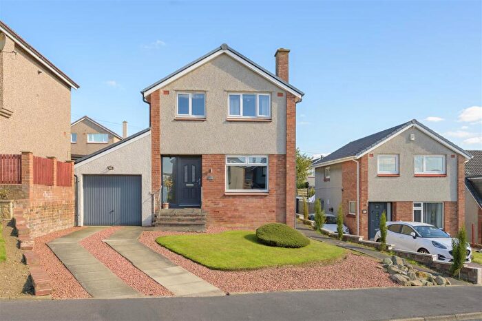 3 Bedroom Detached House For Sale In Poplar Grove, Dunfermline, KY11