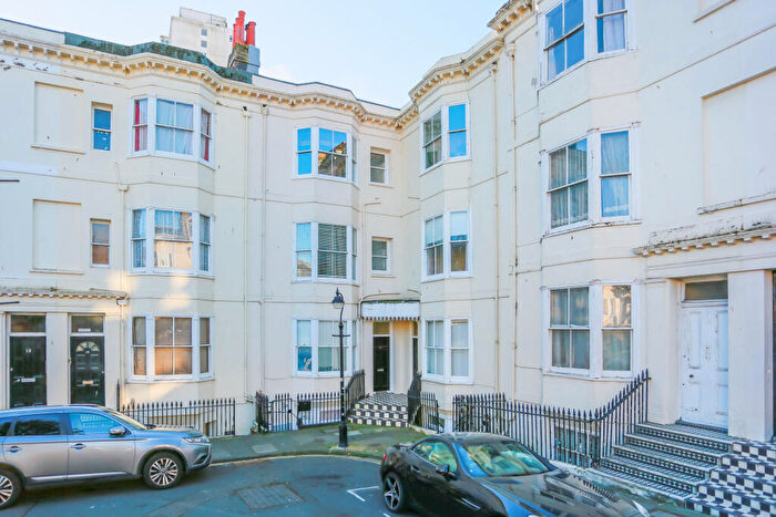 1 Bedroom Flat To Rent In Clarence Square, Brighton, East Sussex, BN1