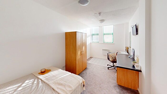 3 Bedroom Flat To Rent In London Road, Liverpool, L3